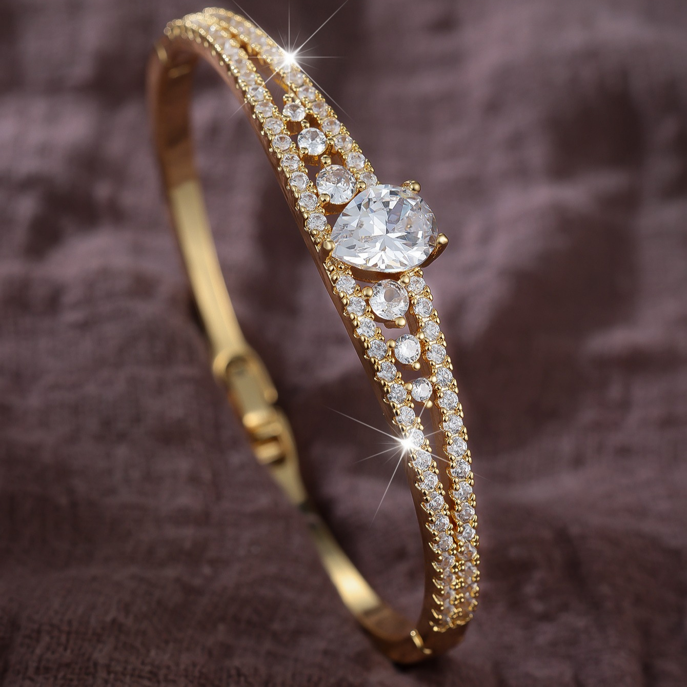 Stunning Court-Style Copper Bracelet with Zirconia